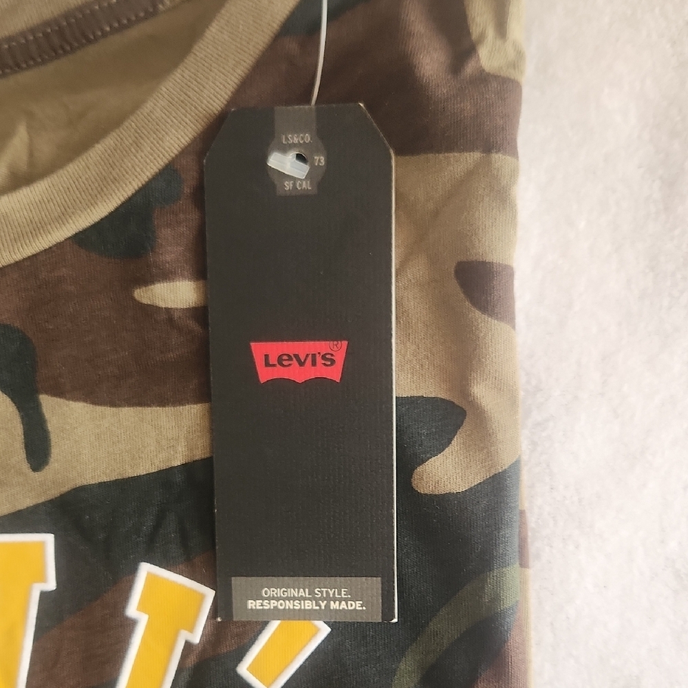 Levi's Camouflage Tee with Golden Yellow Logo Size Men's 3XL New